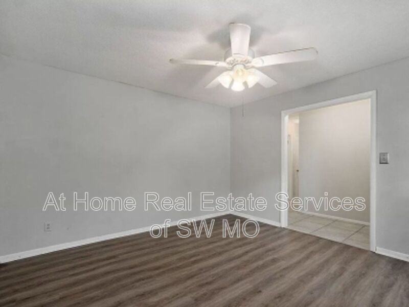 2013 N Fairway Ave - Photo 5 of 9