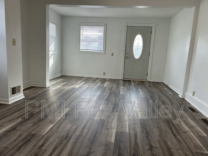 374 S Military Rd - Photo 2 of 23