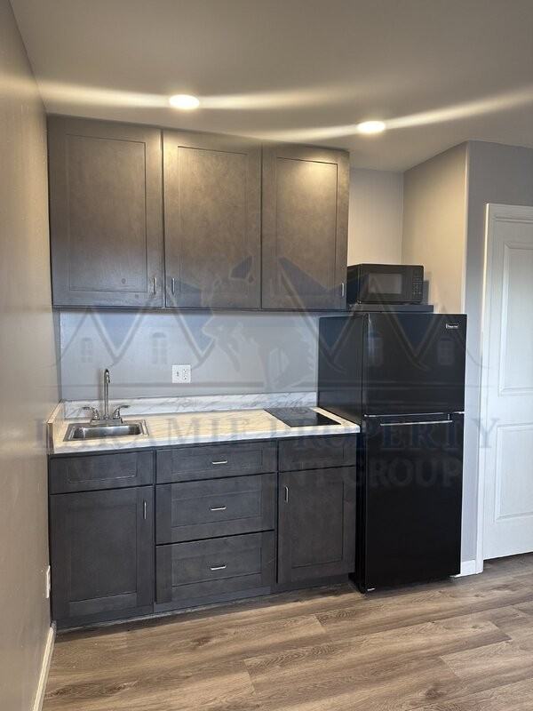 165 N 3rd St #25 - Photo 2 of 8