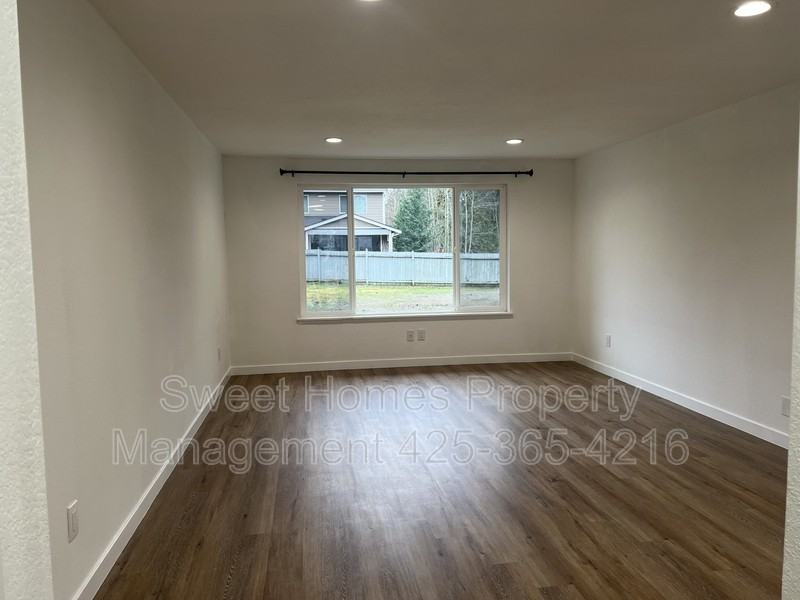 15115 115th Avenue Ct E - Photo 3 of 17