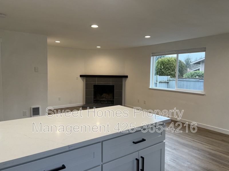 15115 115th Avenue Ct E - Photo 7 of 17