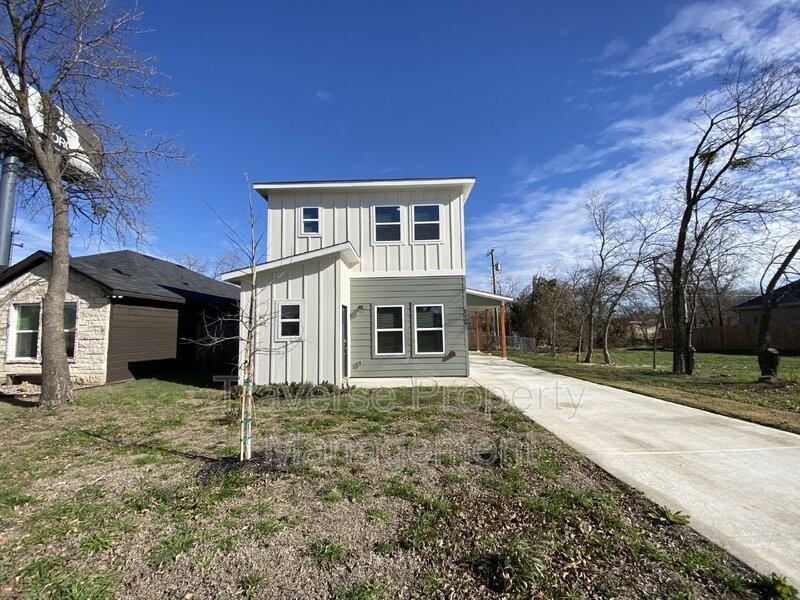 1309 Arizona Ave - Photo 3 of 32