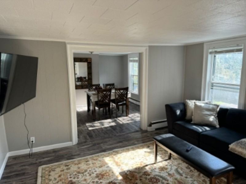 105 E Hamilton St - Photo 2 of 12