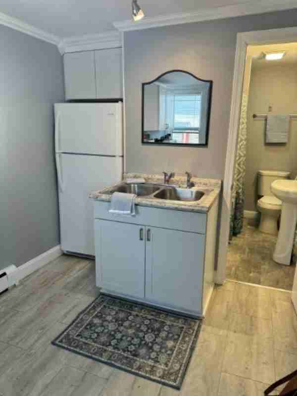 103 E Hamilton St - Photo 2 of 7