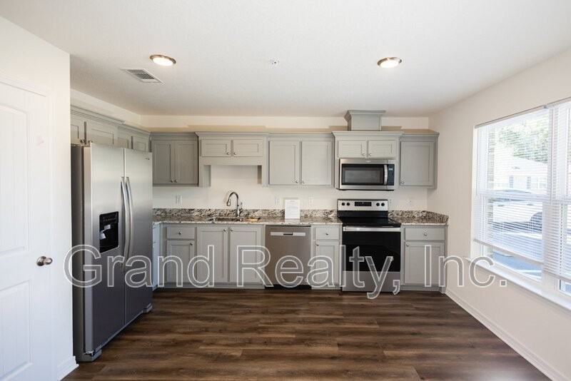 6829 Whitney Polk Ct - Photo 4 of 18