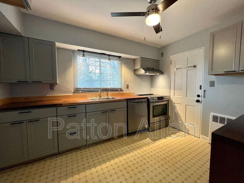 240 Kimberly Ave #1 - Photo 3 of 21