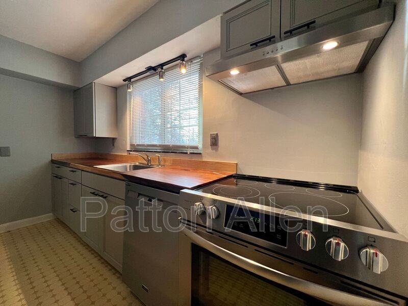 240 Kimberly Ave #1 - Photo 4 of 21