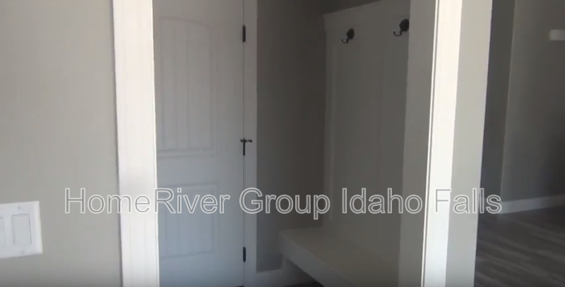 3131 Capri Dr - Photo 5 of 13