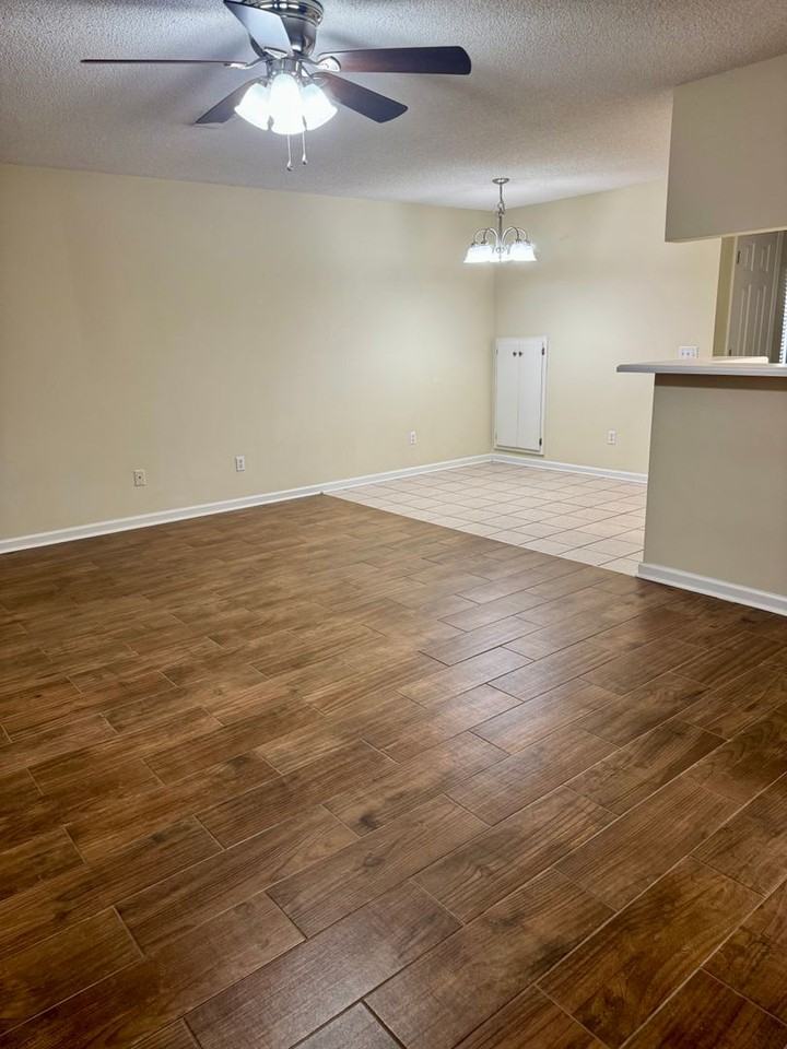 178 Commons Dr - Photo 4 of 15
