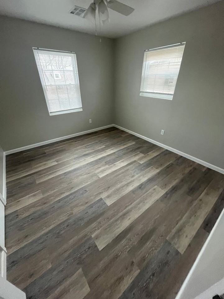 5618 N Garrison Pl - Photo 7 of 9