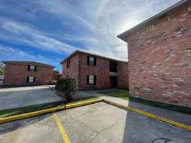 40del - Photo 1 of 1