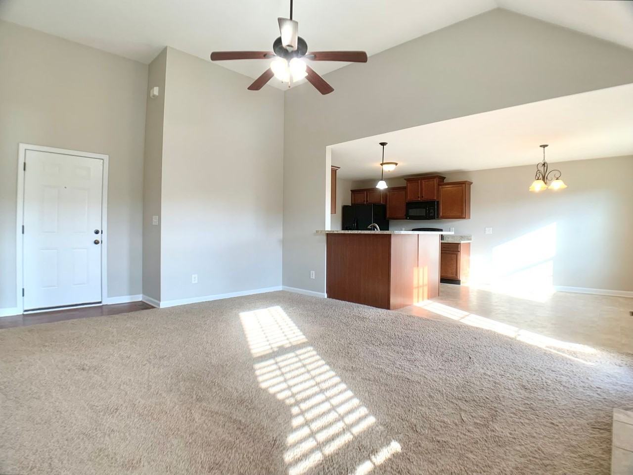 842 Shelton Cir - Photo 3 of 30