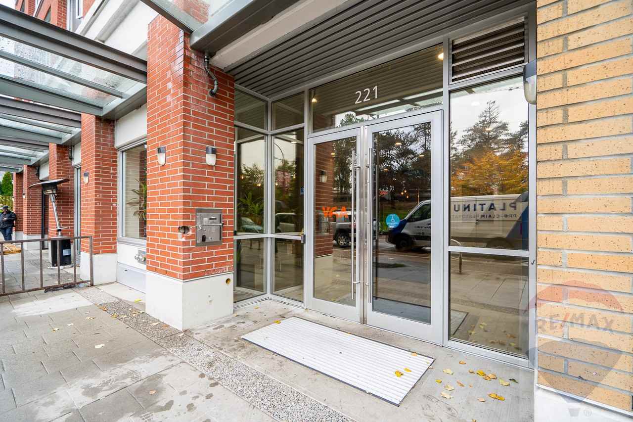 221 Union Street #301 - Photo 6 of 19