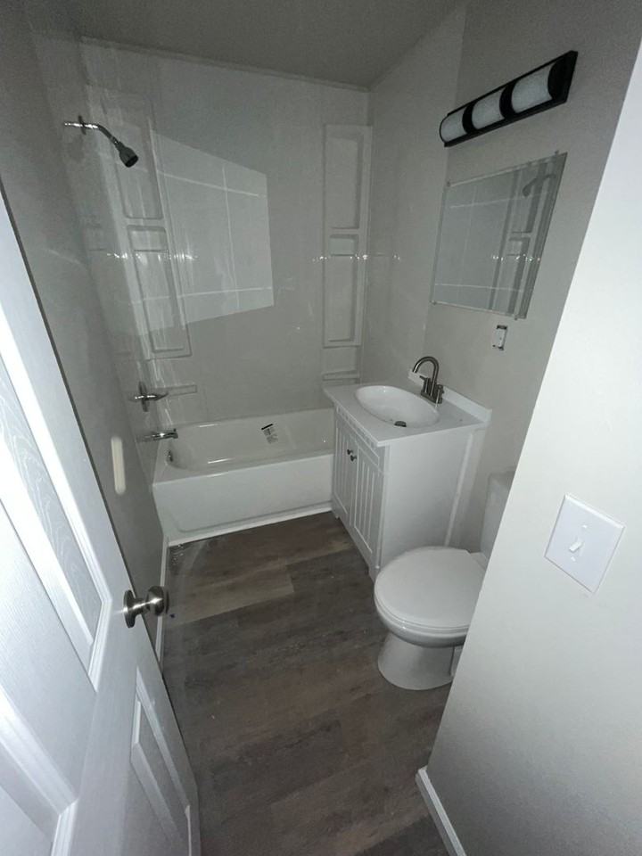 304 West 47th Street North - Photo 7 of 10