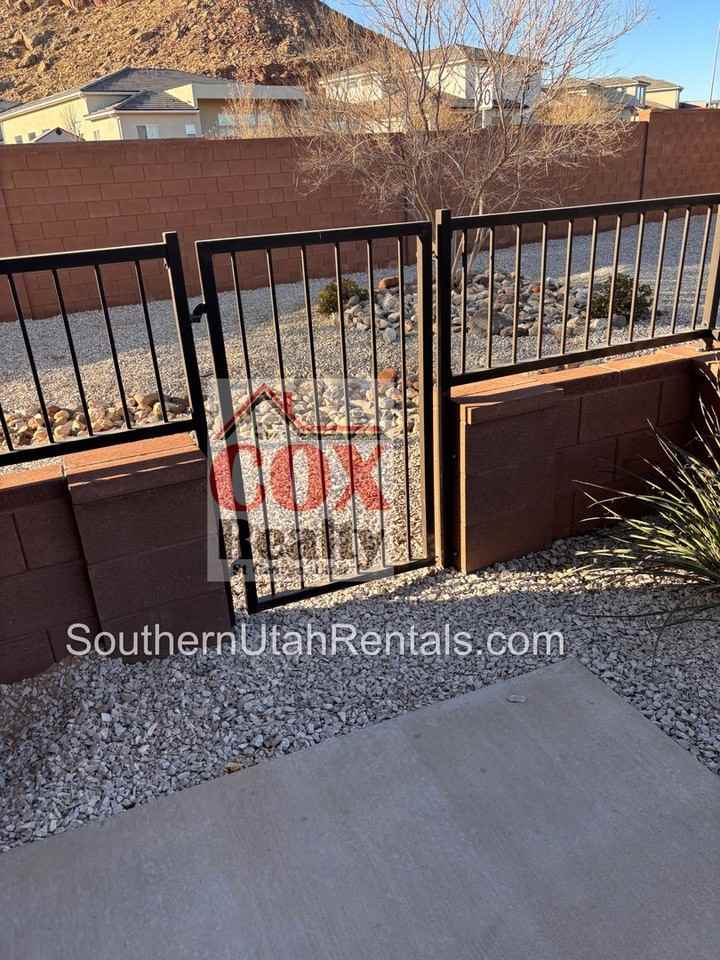5940 S Belair St - Photo 2 of 21