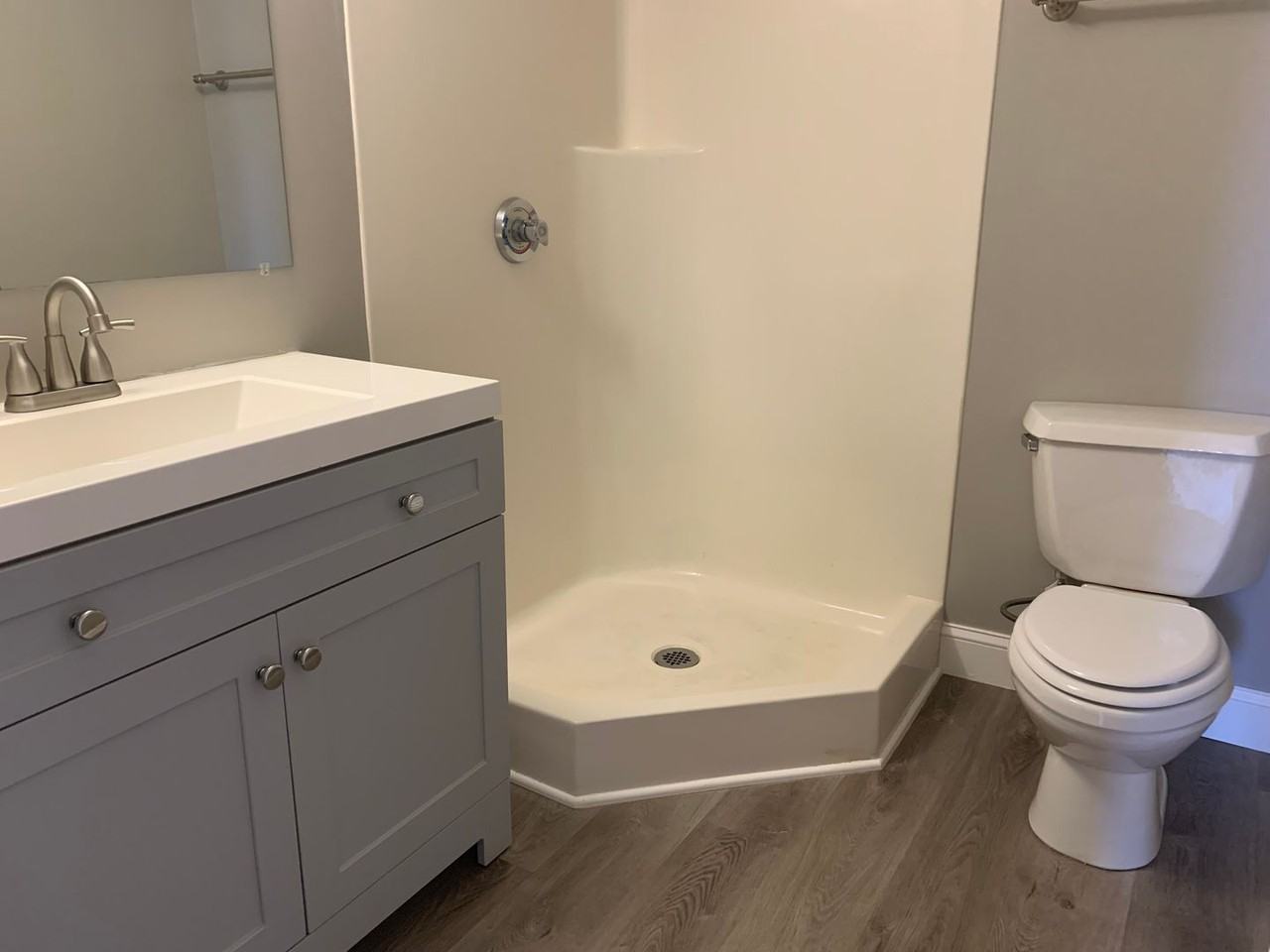 901 Jefferson St #4B - Photo 5 of 5