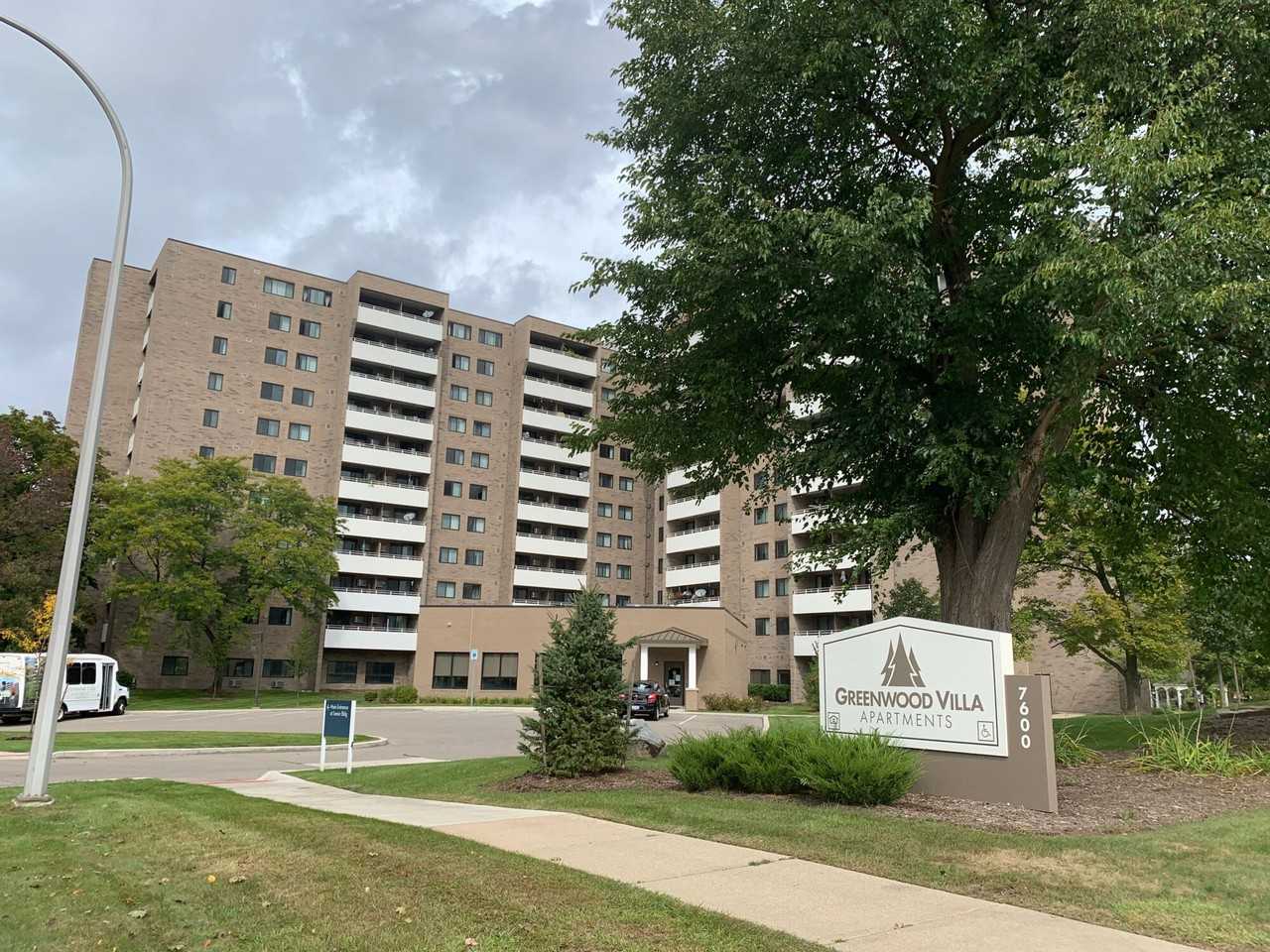 Greenwood Villa - Photo 2 of 4