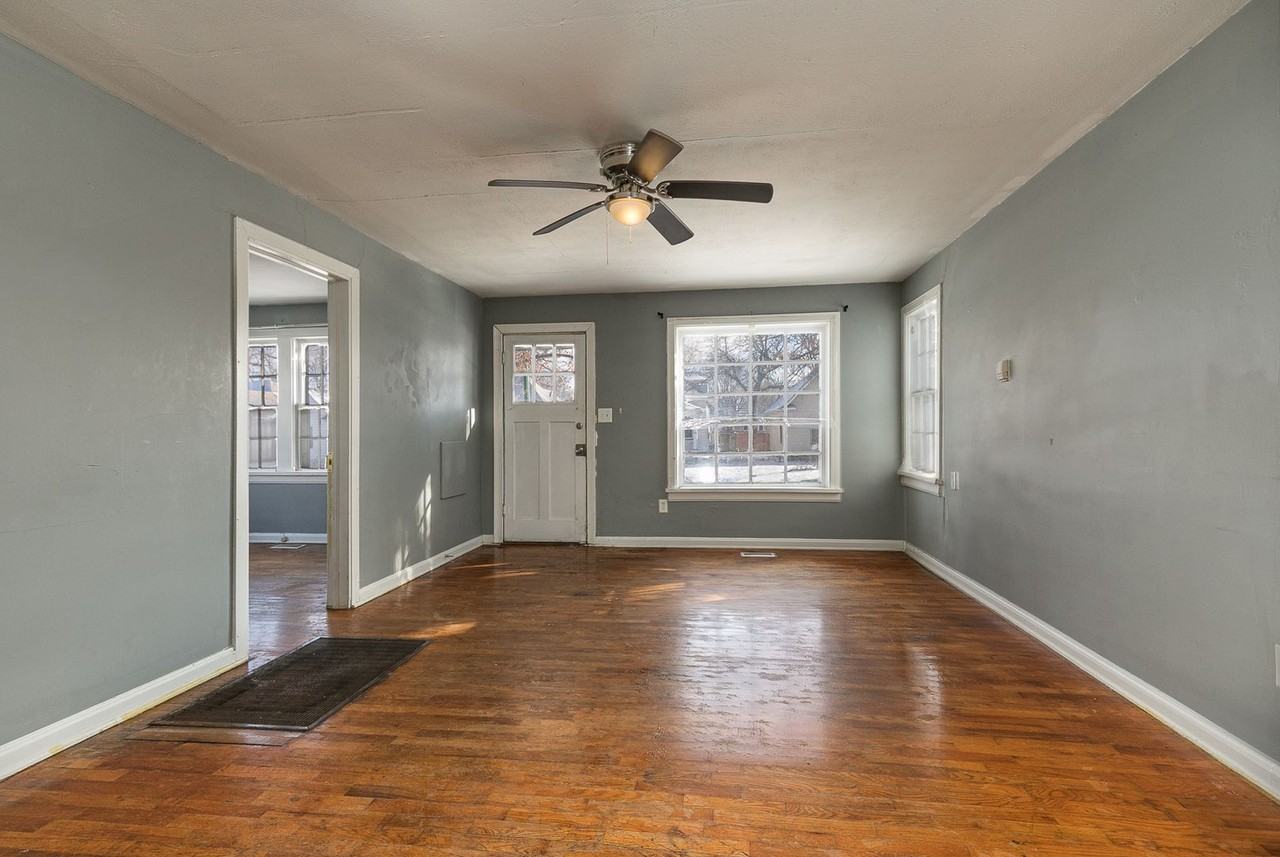 917 N Grant Ave - Photo 3 of 14