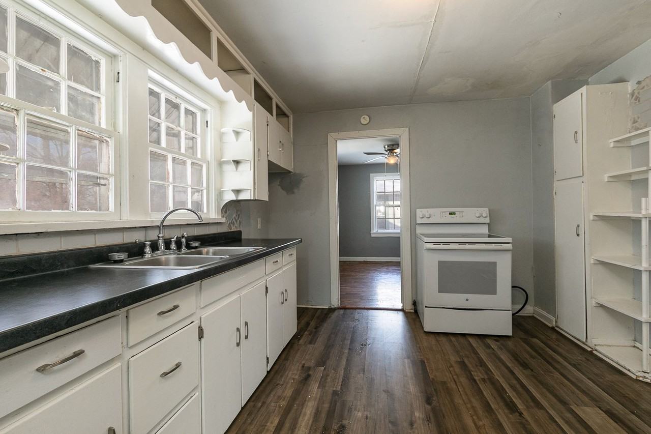 917 N Grant Ave - Photo 6 of 14