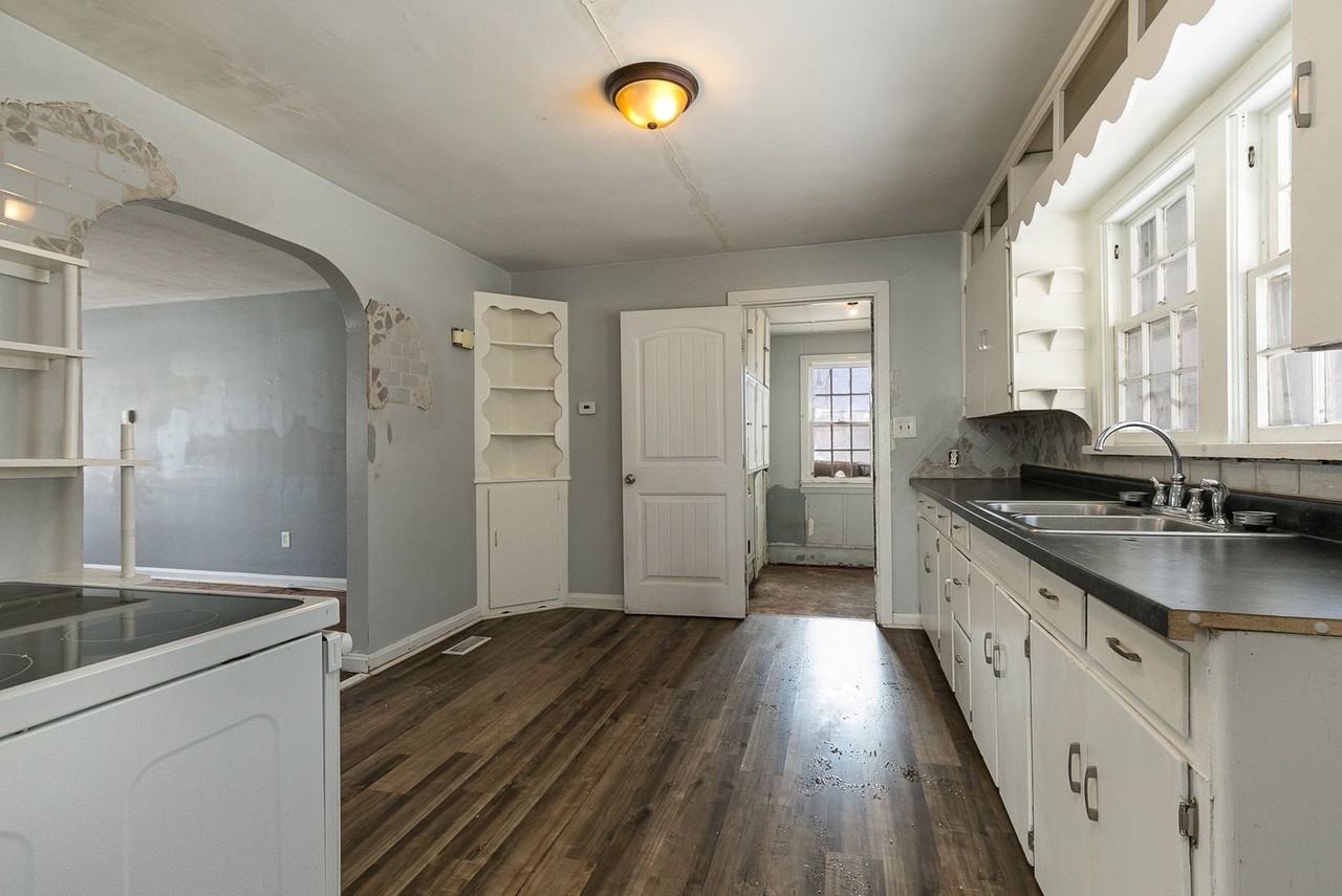 917 N Grant Ave - Photo 7 of 14