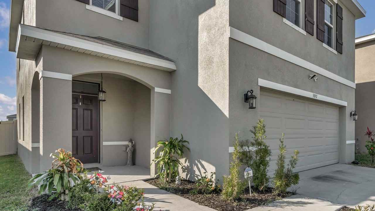 3097 Suncoast Plains Dr - Photo 4 of 45