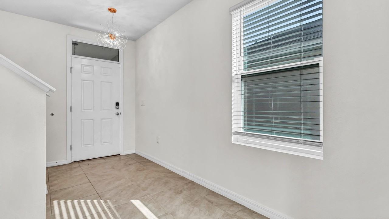 3097 Suncoast Plains Dr - Photo 5 of 45
