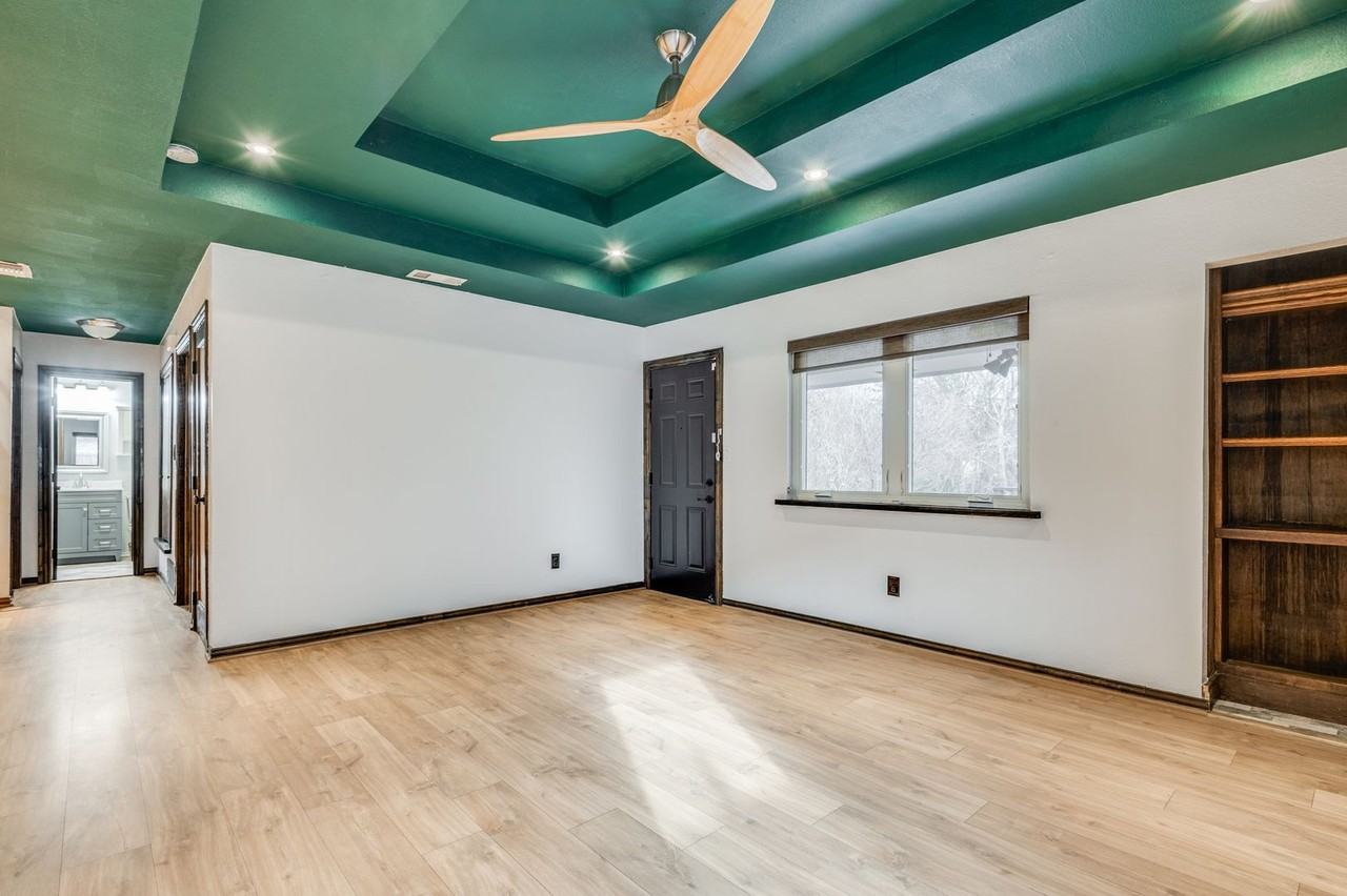 2749 Buna Drive - Photo 3 of 12