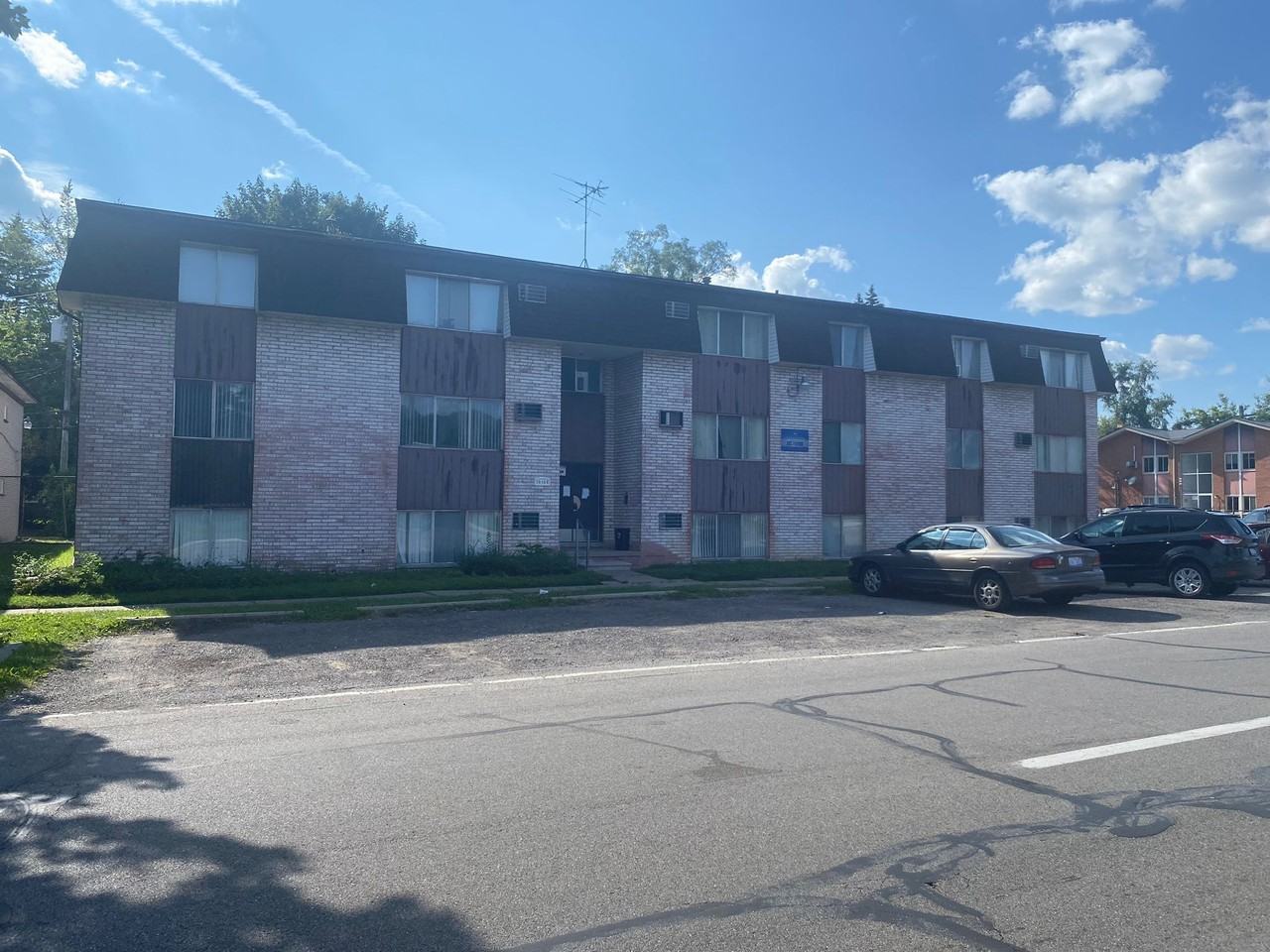 19169 Lahser Road - Photo 3 of 50