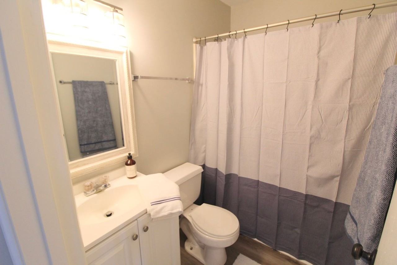 1348 Hunters Road - Photo 6 of 9