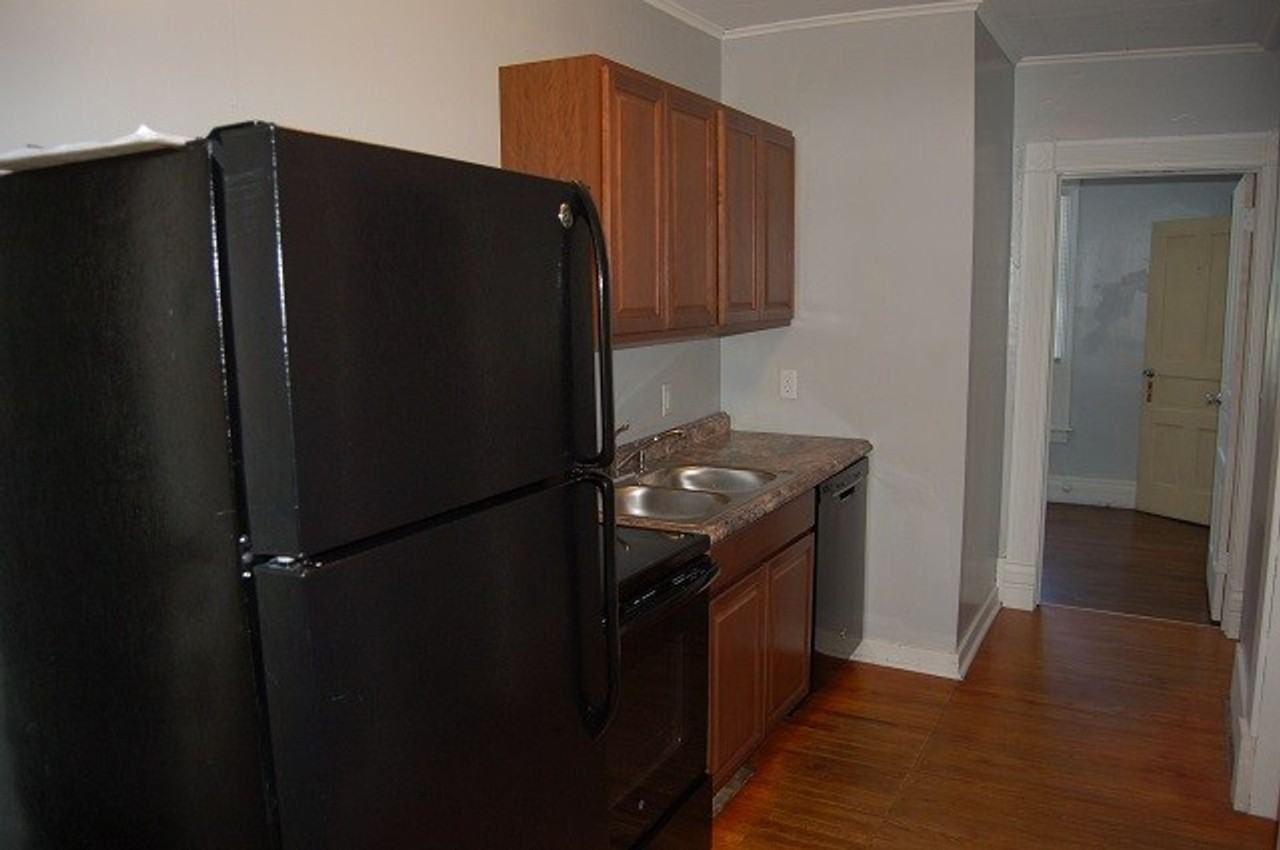 906 E Burlington Apartments! - Photo 5 of 13