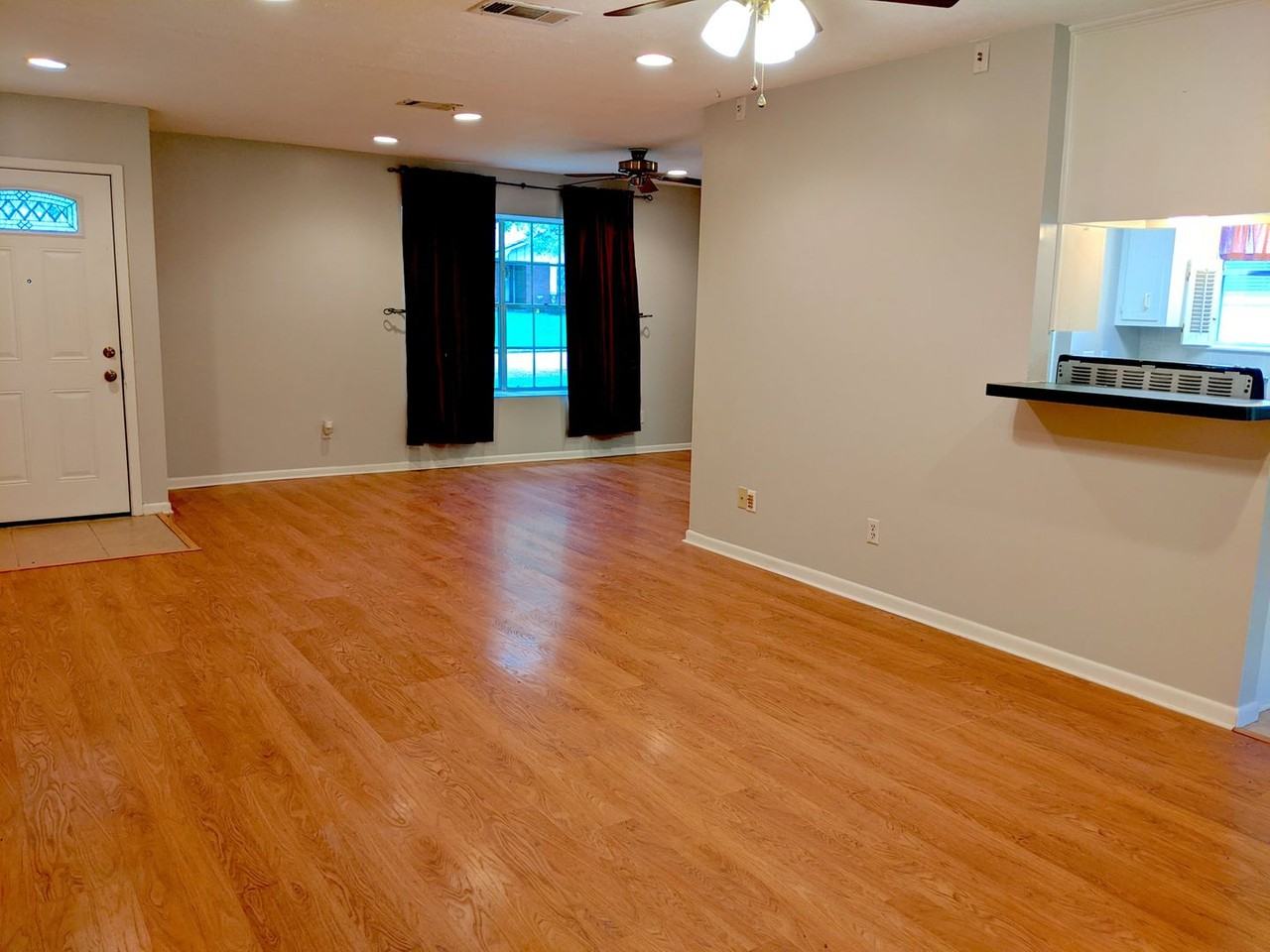 316 Borderbrook Dr - Photo 5 of 19