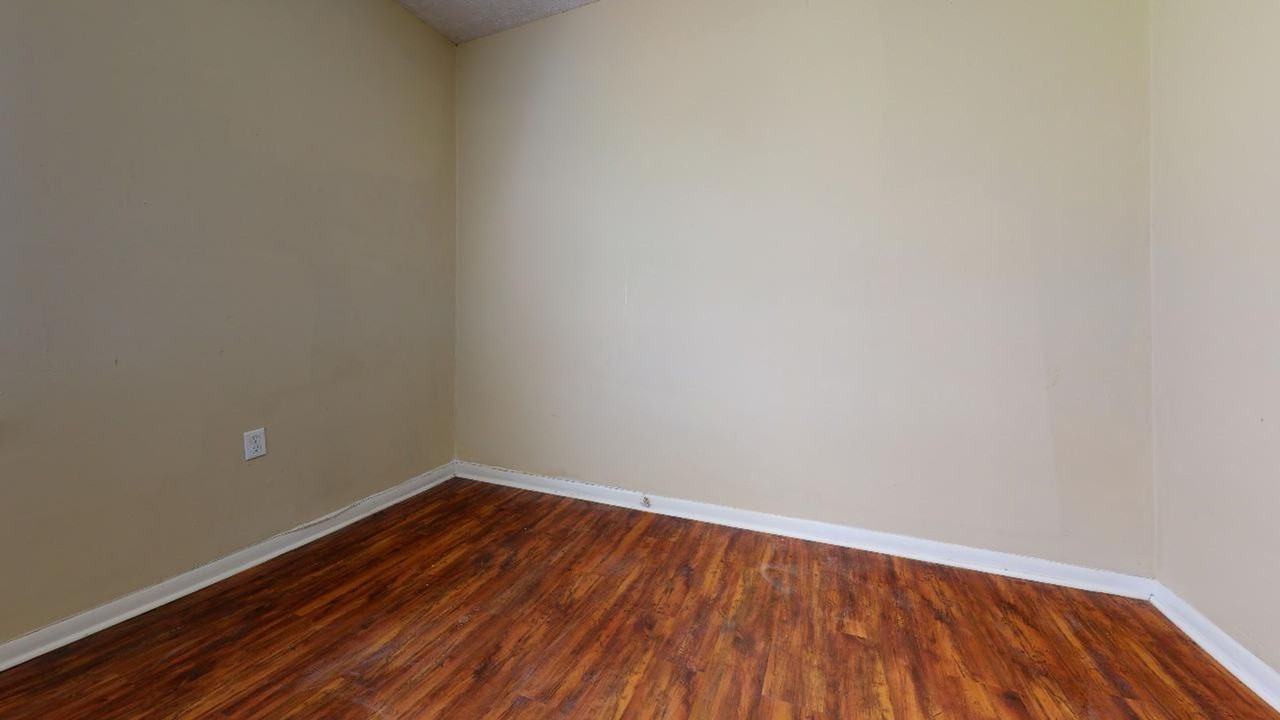 1105 Palasota Dr - Photo 5 of 10