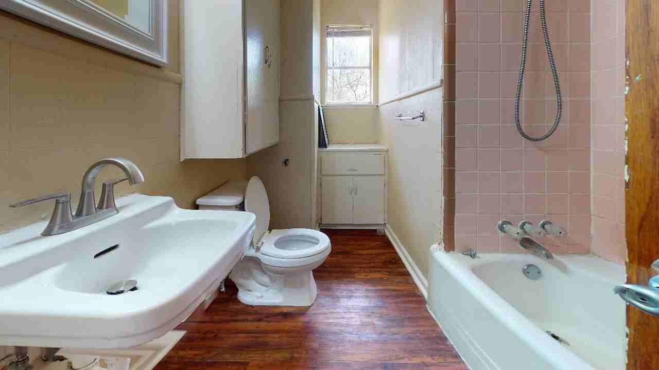 1105 Palasota Dr - Photo 2 of 10