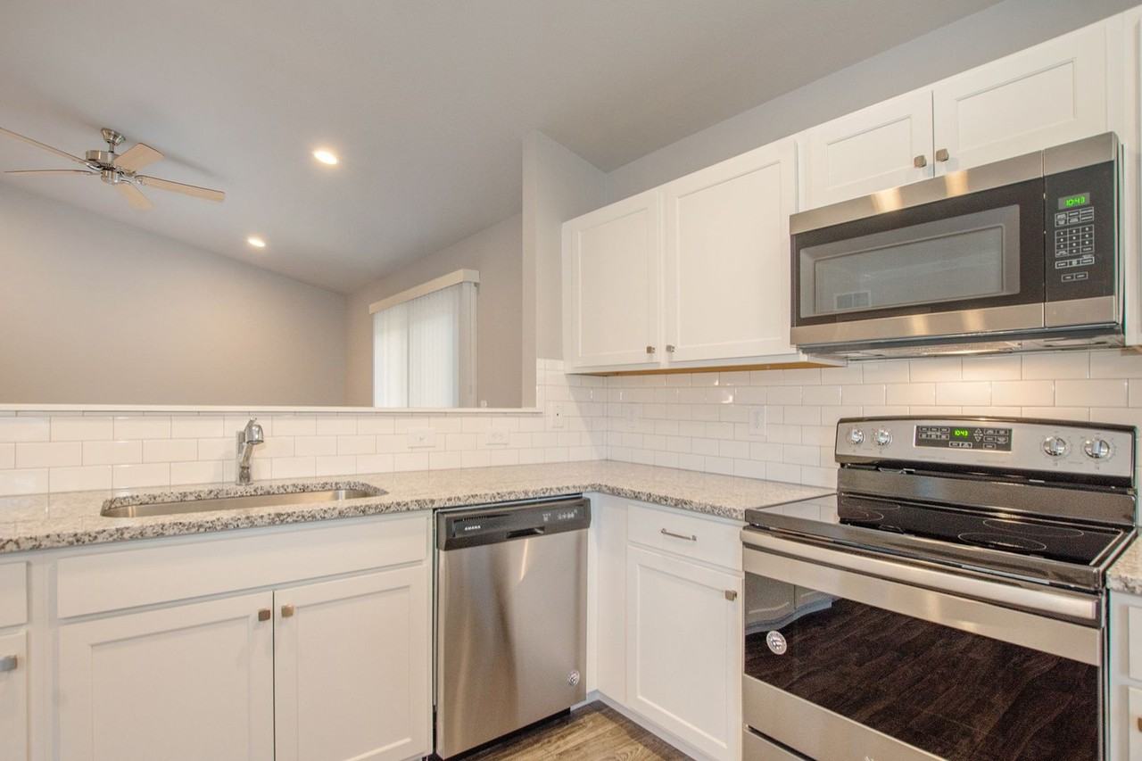 5718 West Madison Road - Photo 3 of 30