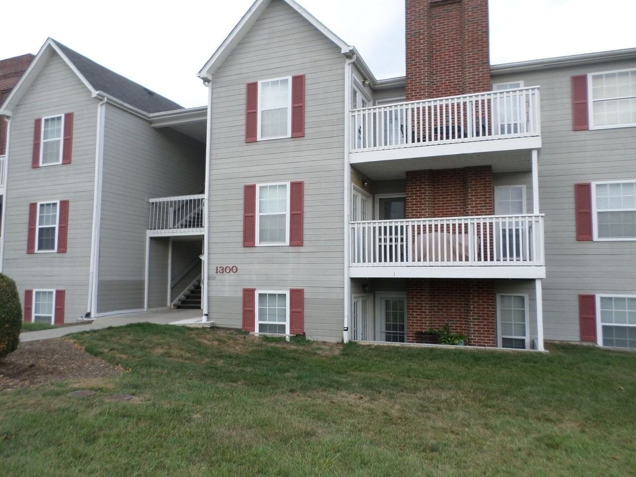 1300 Cedar Ridge Dr Apt G - Photo 2 of 2