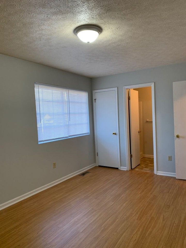 1910 Fletcher Ave Apt A - Photo 5 of 17