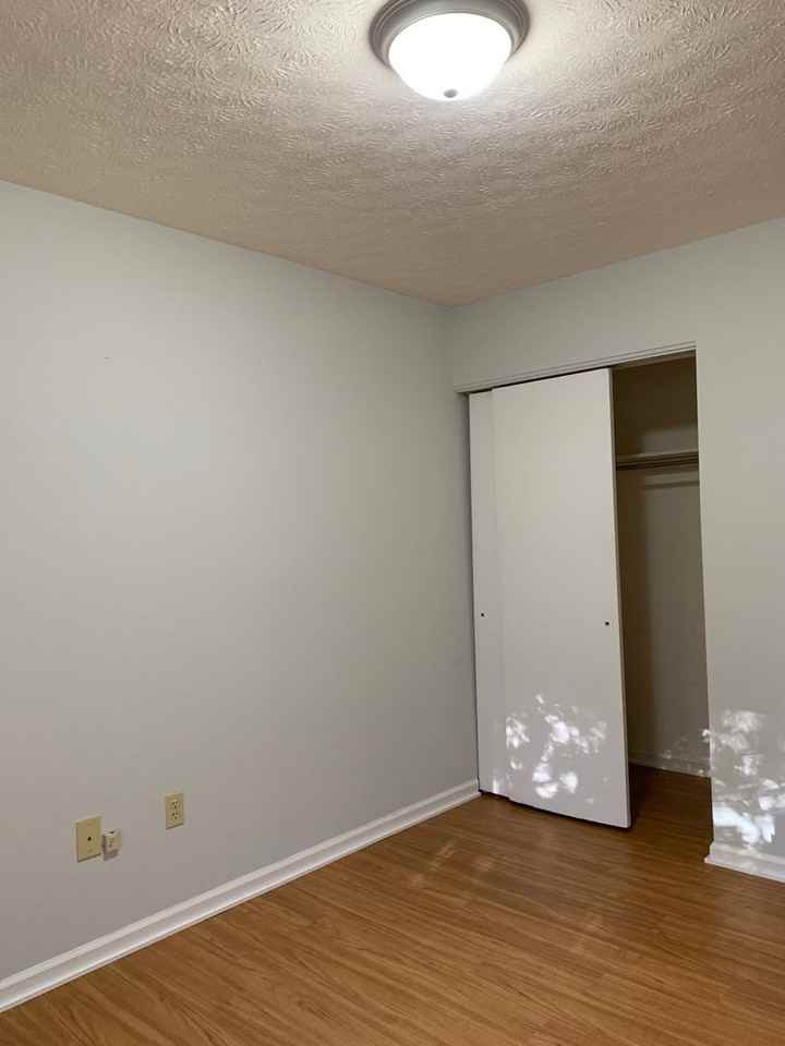 1910 Fletcher Ave Apt A - Photo 6 of 17