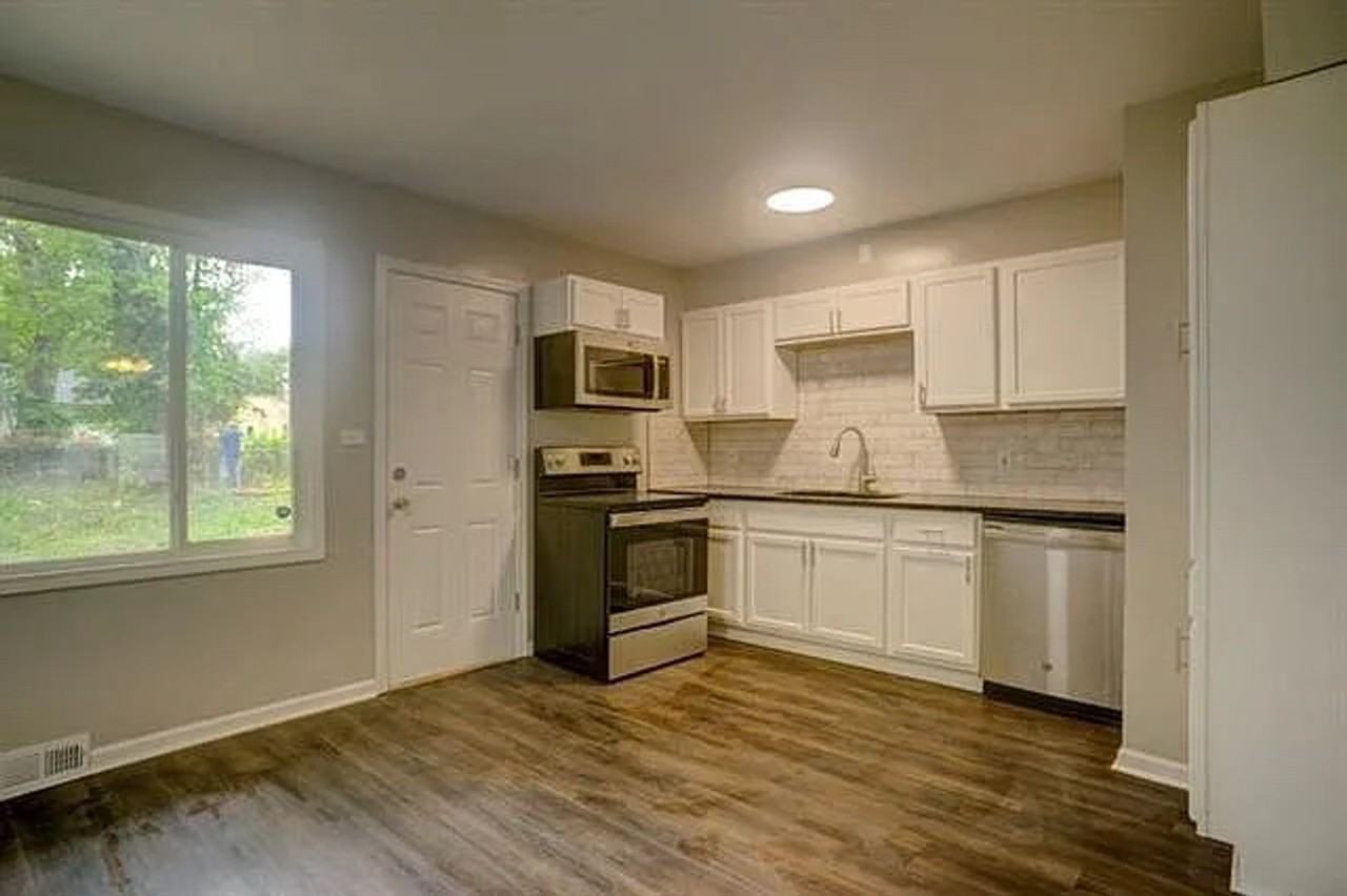 7820 E 113th Ter - Photo 4 of 10