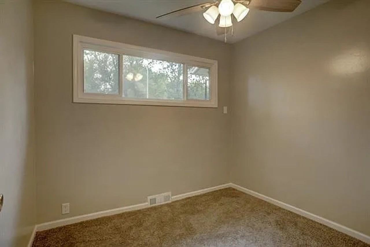 7820 E 113th Ter - Photo 5 of 10