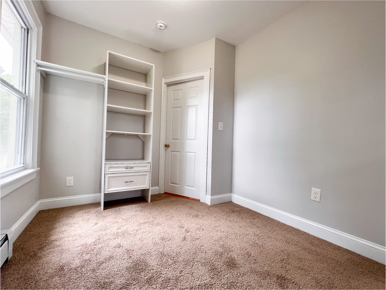 221 Brown St - Photo 4 of 19