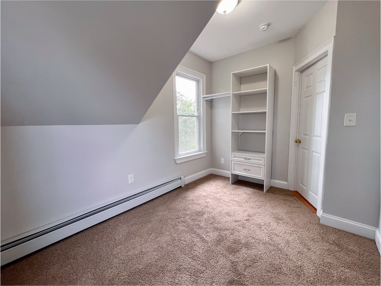 221 Brown St - Photo 5 of 19