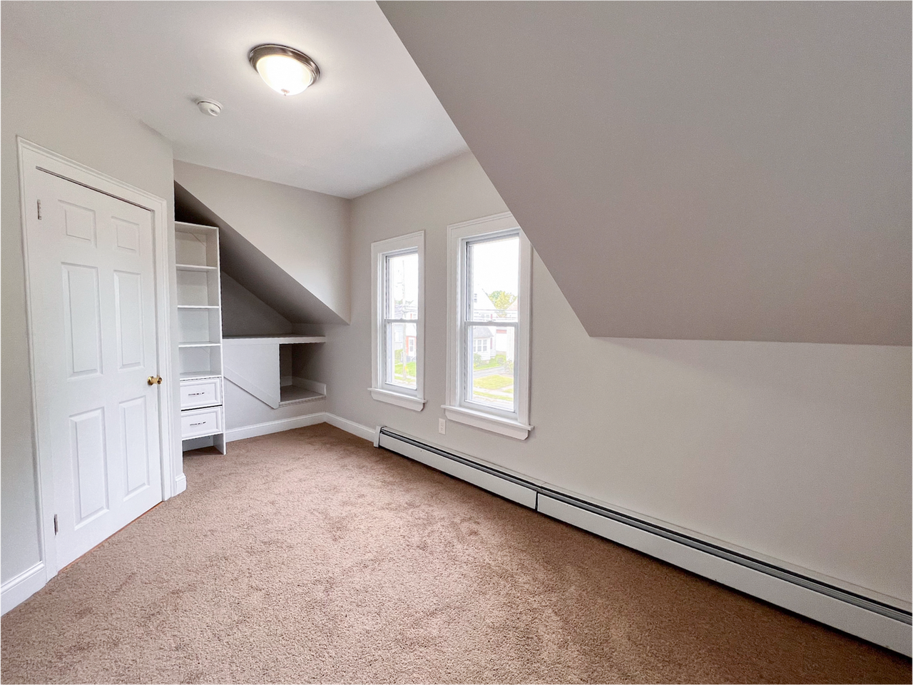 221 Brown St - Photo 6 of 19