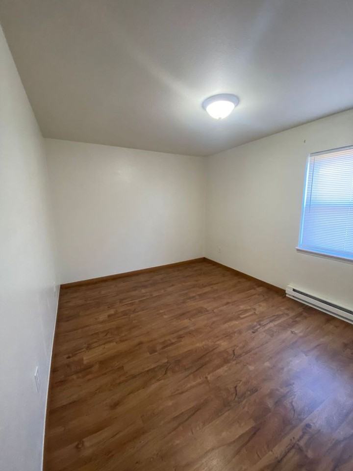 Tranquil Retreat: 125 Crescent Lake Road, Saint Clair, MO 63077 - Photo 4 of 23