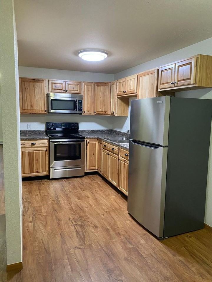 Tranquil Retreat: 125 Crescent Lake Road, Saint Clair, MO 63077 - Photo 6 of 23