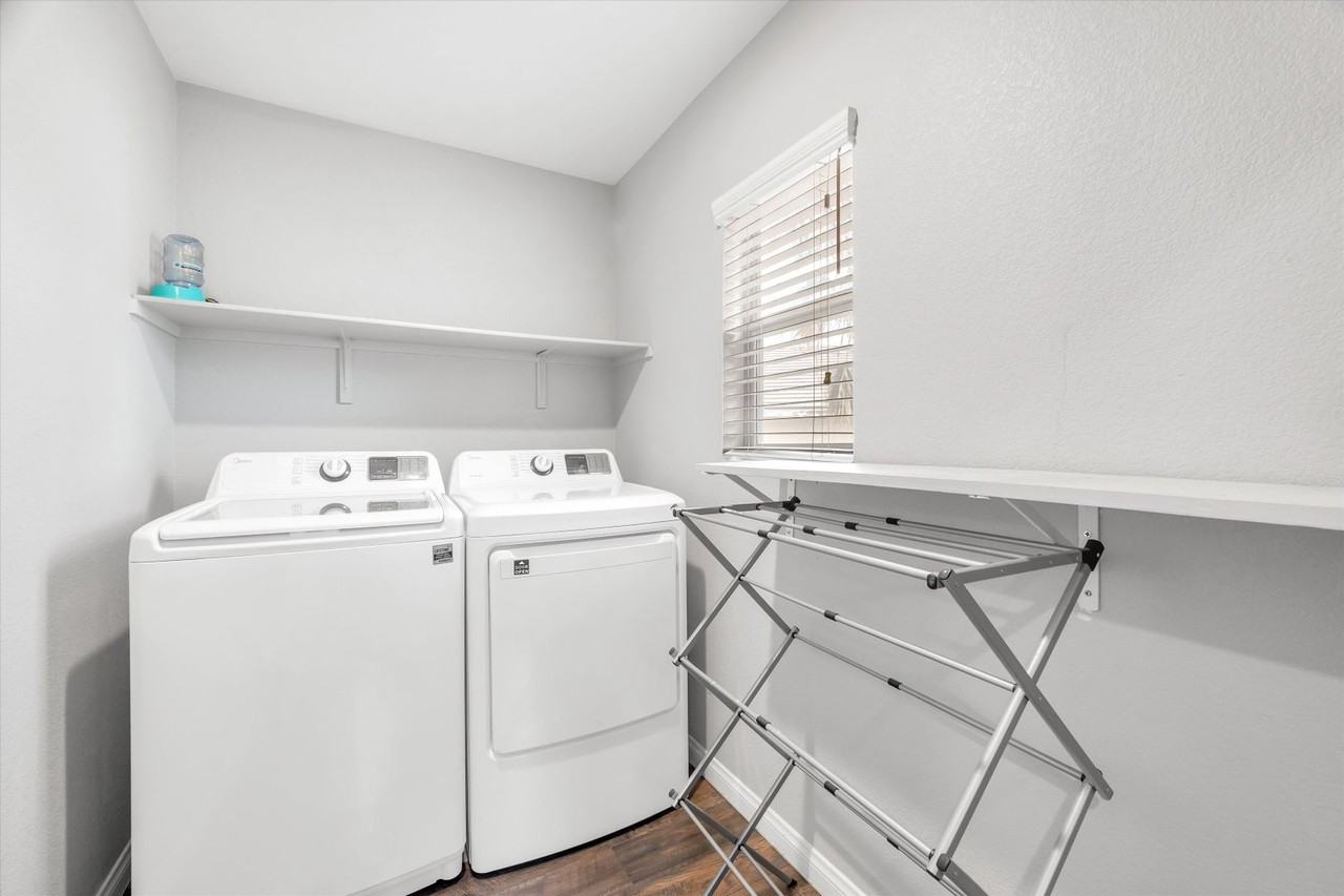 1542 Evening Spirit Ave - Photo 5 of 29