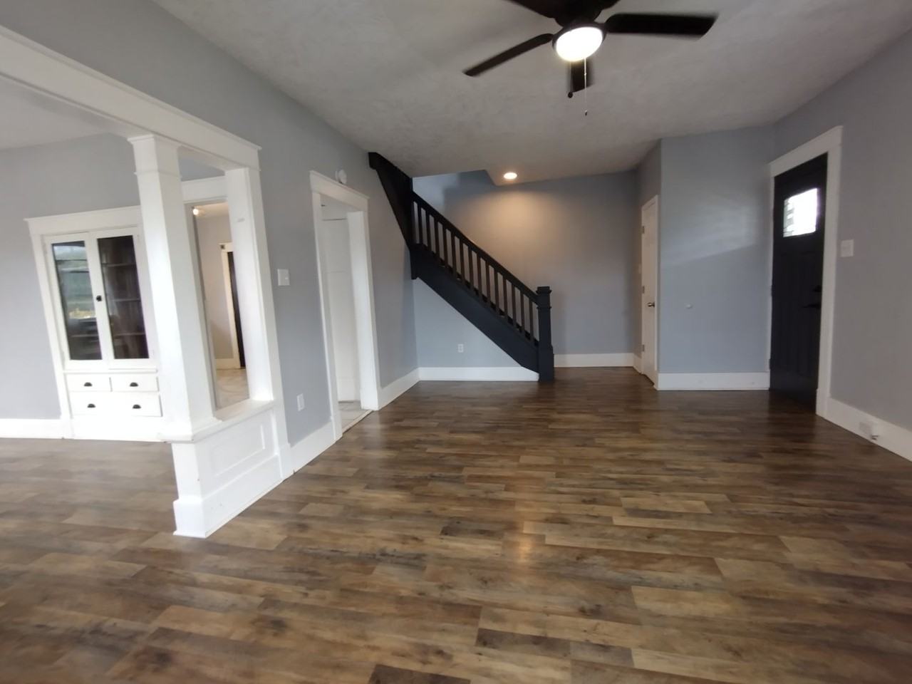 320 N 2nd St - Photo 2 of 18