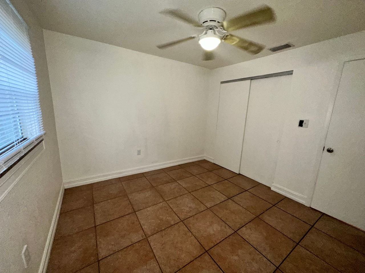 2135 Virginia Ave #8 - Photo 7 of 17