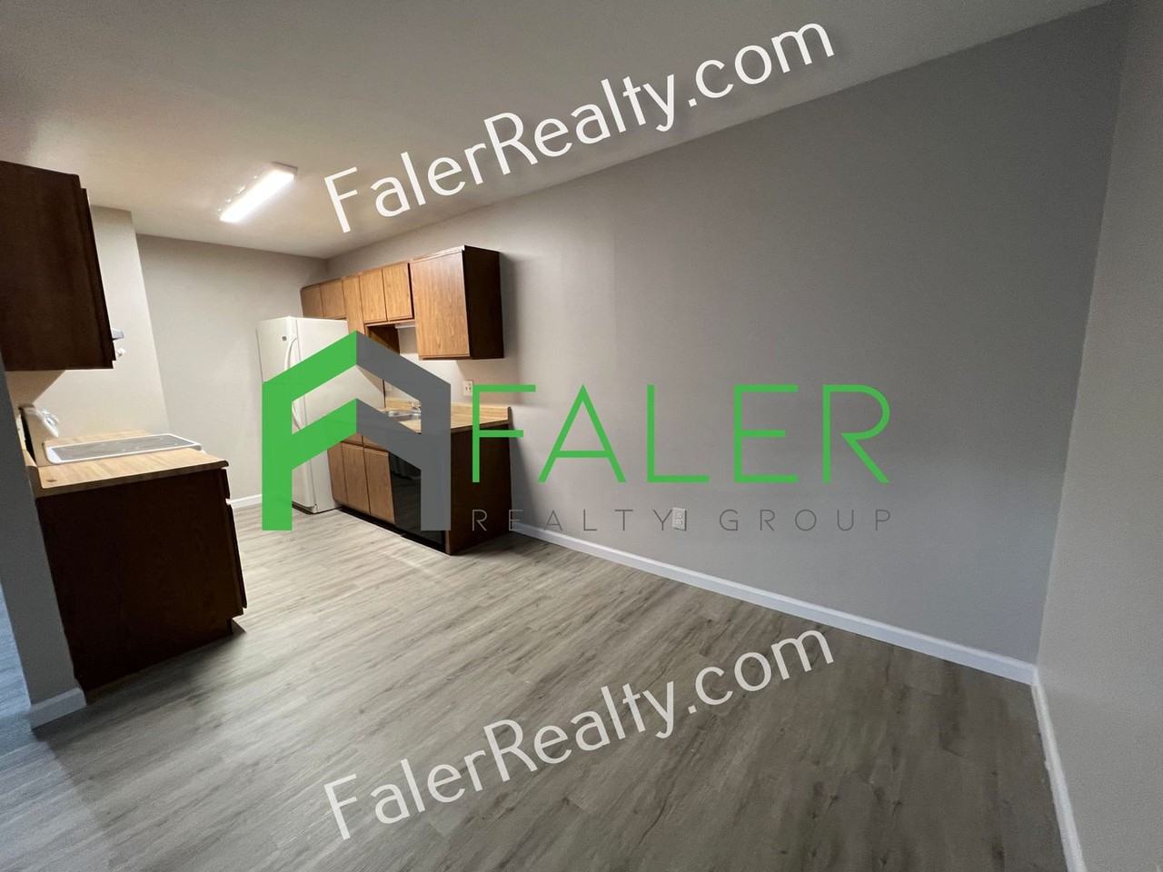 5207 Belle Isle Dr - Photo 2 of 8