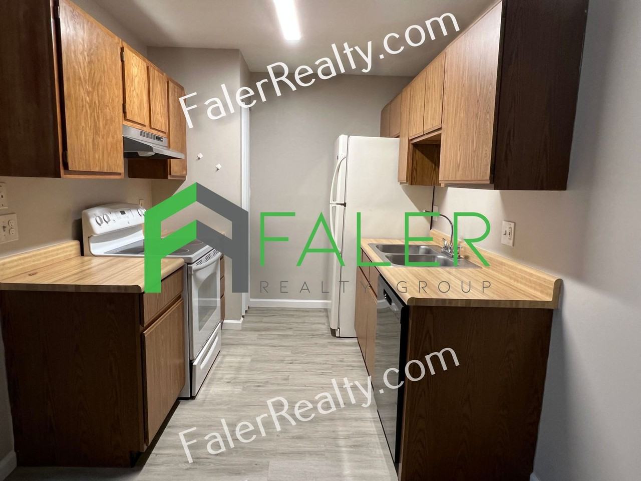 5207 Belle Isle Dr - Photo 3 of 8