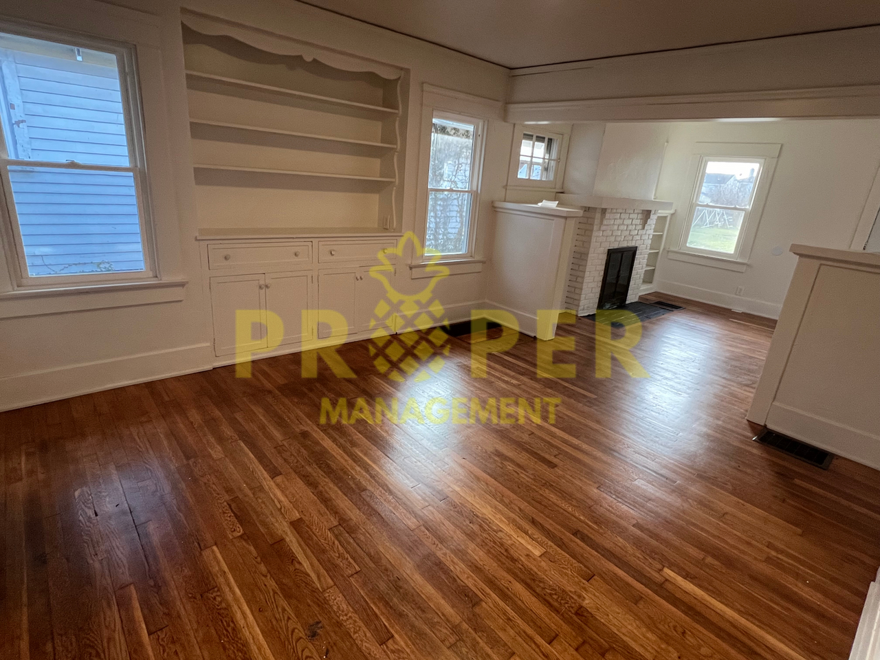 2128 Ravenwood Ave - Photo 3 of 9